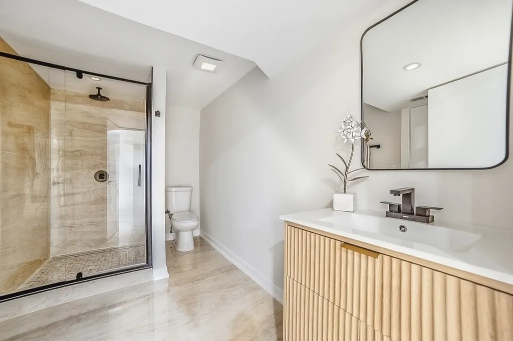 19W071 Avenue Chateaux Oak Brook IL 60523