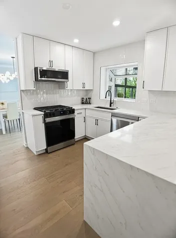 19W071 Avenue Chateaux Oak Brook IL 60523