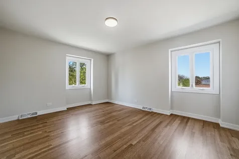19W071 Avenue Chateaux Oak Brook IL 60523