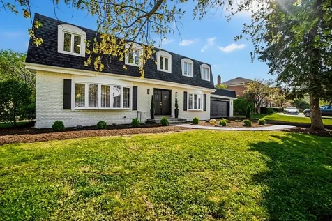 19W071 Avenue Chateaux Oak Brook IL 60523