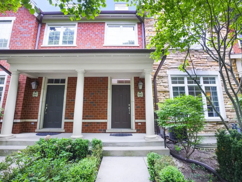 4243 Linden Tree Lane Glenview IL 60026