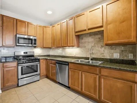 4243 Linden Tree Lane Glenview IL 60026