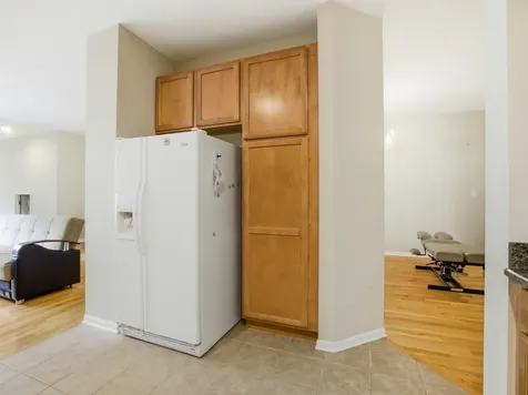 4243 Linden Tree Lane Glenview IL 60026