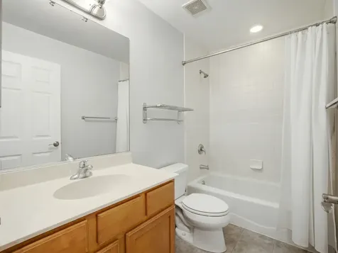 4243 Linden Tree Lane Glenview IL 60026