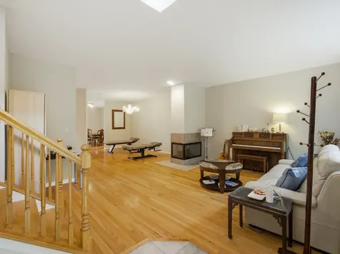 4243 Linden Tree Lane Glenview IL 60026