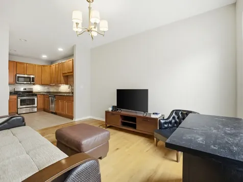4243 Linden Tree Lane Glenview IL 60026