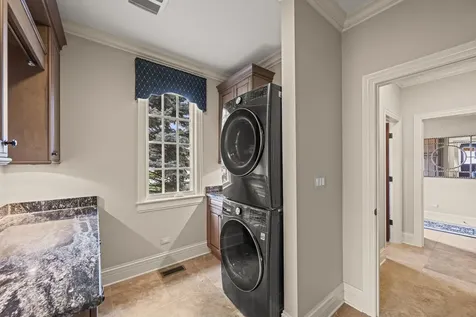 502 Forest View Avenue Elk Grove Village IL 60007