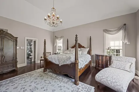 502 Forest View Avenue Elk Grove Village IL 60007