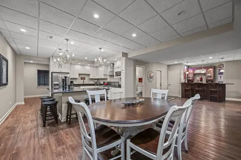 502 Forest View Avenue Elk Grove Village IL 60007