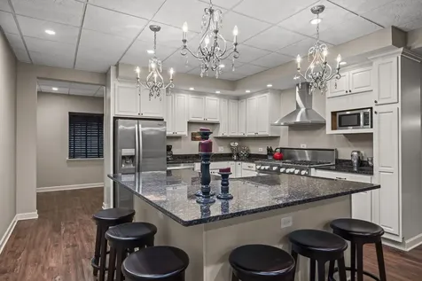 502 Forest View Avenue Elk Grove Village IL 60007