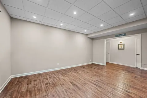 502 Forest View Avenue Elk Grove Village IL 60007