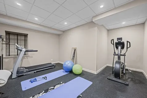 502 Forest View Avenue Elk Grove Village IL 60007