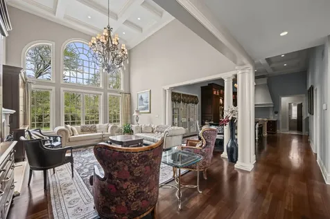 502 Forest View Avenue Elk Grove Village IL 60007