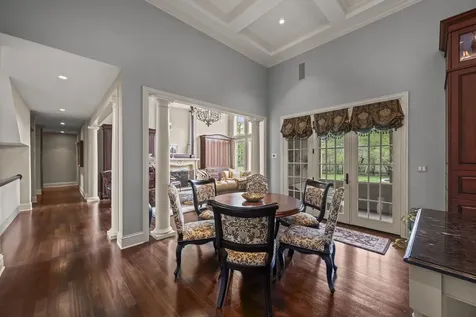 502 Forest View Avenue Elk Grove Village IL 60007