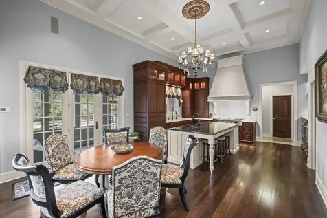 502 Forest View Avenue Elk Grove Village IL 60007