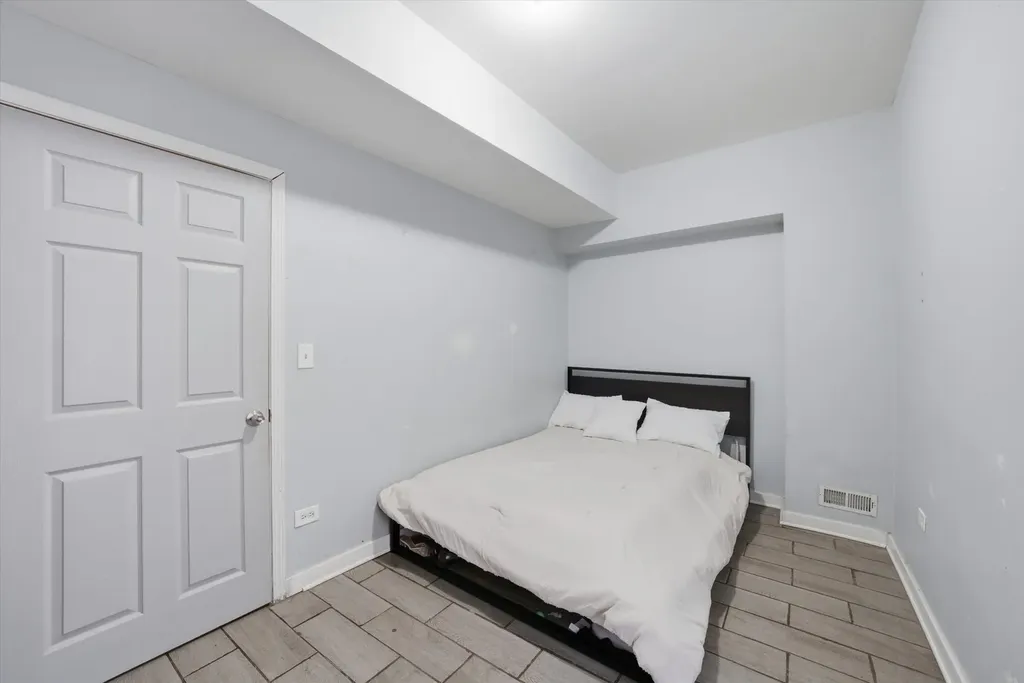 2736 South Kildare Avenue Chicago IL 60623