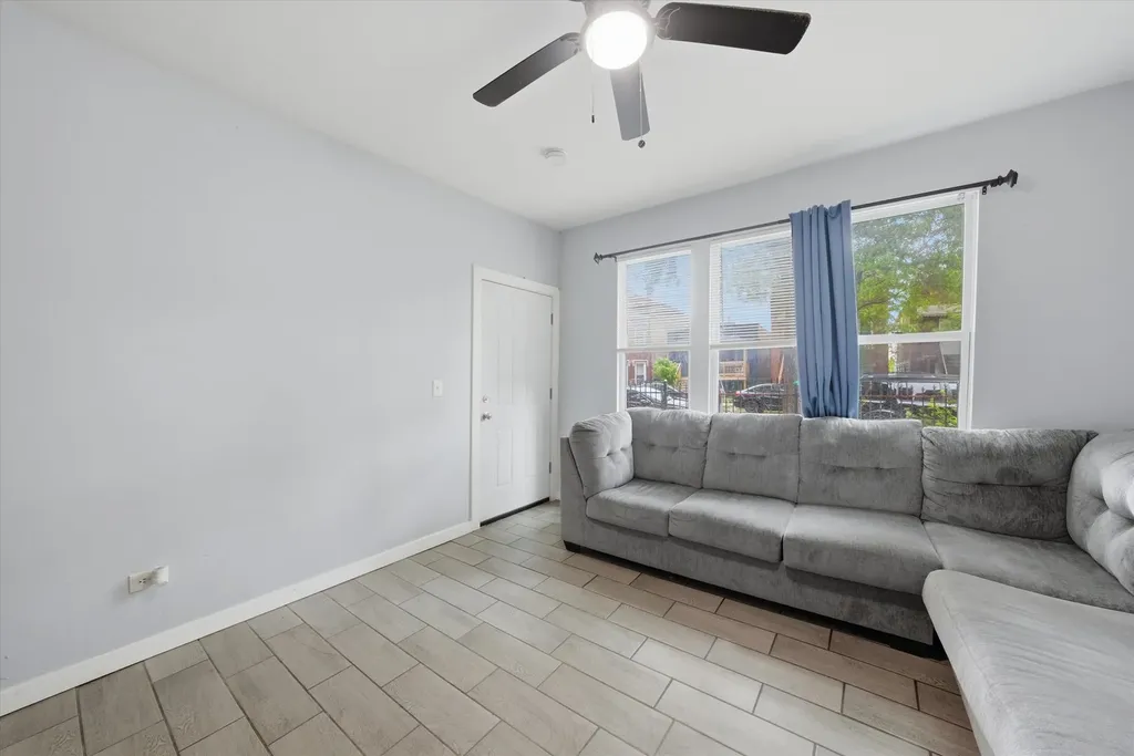 2736 South Kildare Avenue Chicago IL 60623