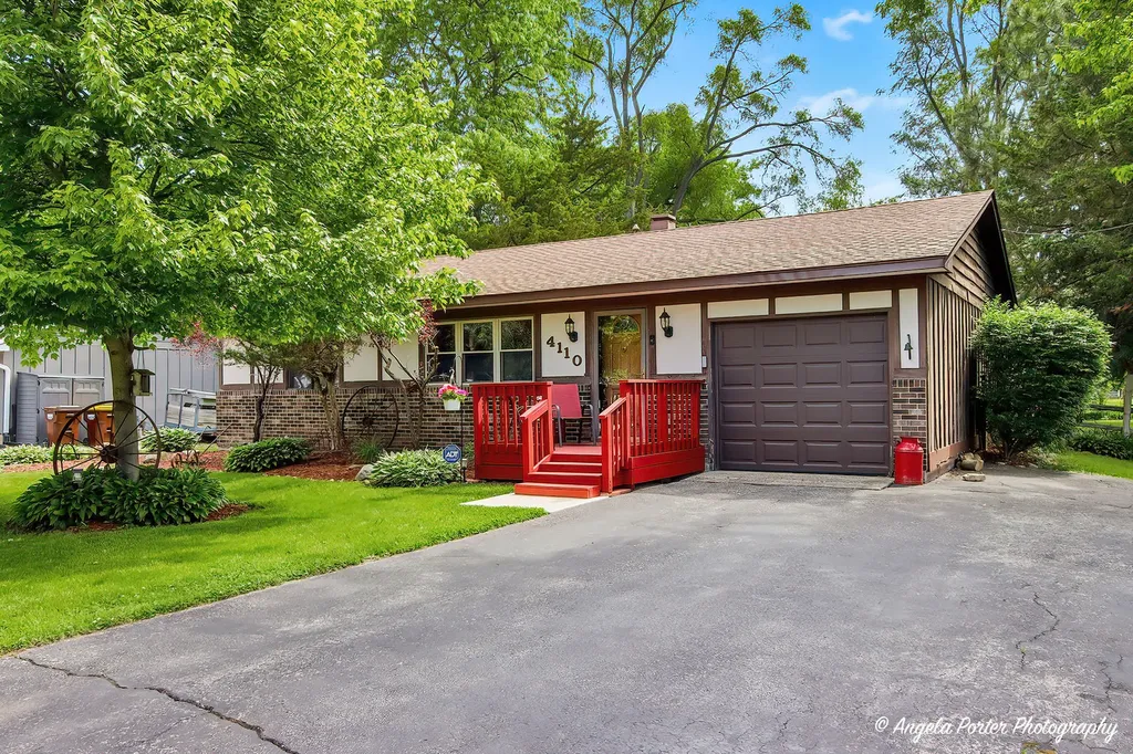 4110 Wildwood Drive Crystal Lake IL 60014