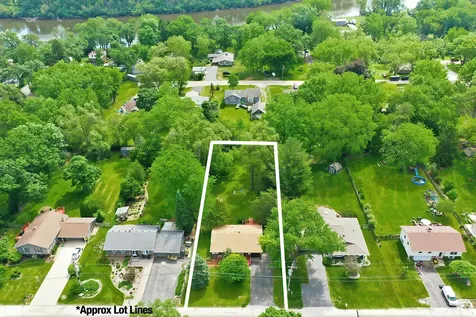 4110 Wildwood Drive Crystal Lake IL 60014