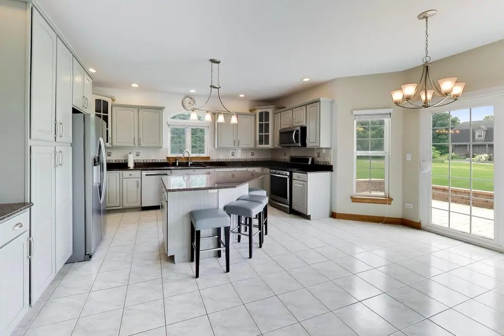 630 Gibbons Drive New Lenox IL 60451