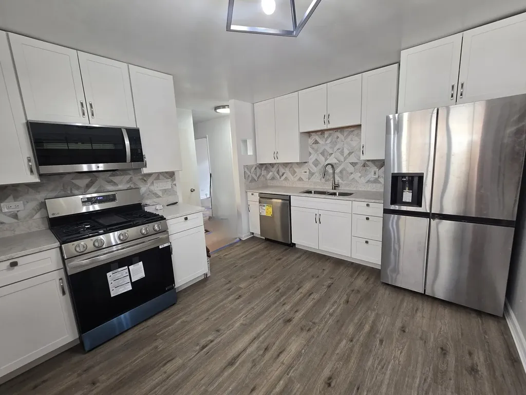 9108 South Wallace Street Chicago IL 60620