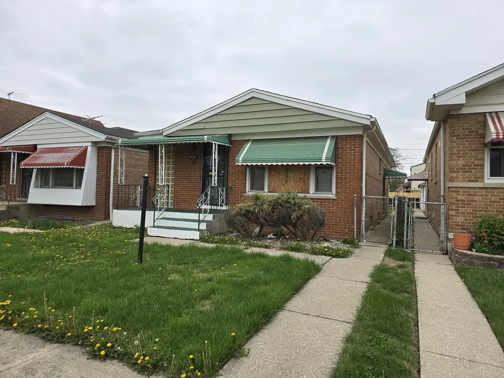 9108 South Wallace Street Chicago IL 60620