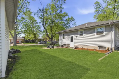 18655 Sherman Street Lansing IL 60438