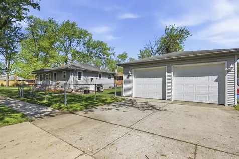 18655 Sherman Street Lansing IL 60438