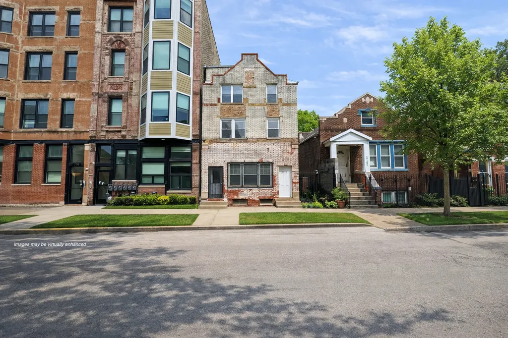 2152 West 21st Street Chicago IL 60608