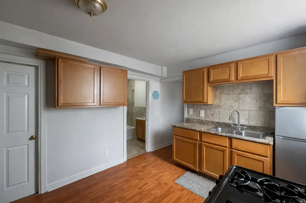 2152 West 21st Street Chicago IL 60608