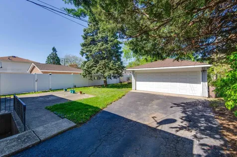 338 Ash Avenue Wood Dale IL 60191
