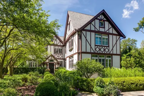 499 West Old Mill Road Lake Forest IL 60045