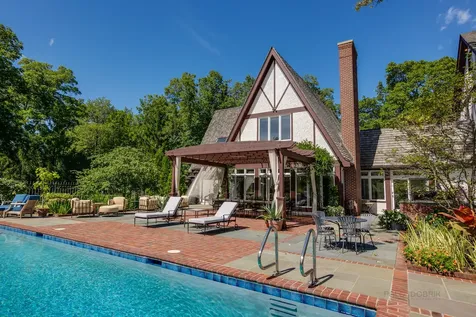 499 West Old Mill Road Lake Forest IL 60045