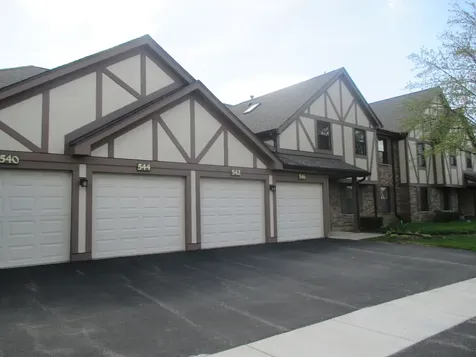 544 Elizabeth Drive Wood Dale IL 60191