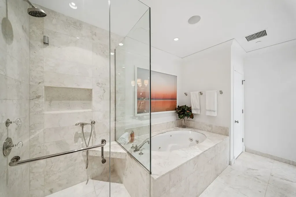 270 East Pearson Street Chicago IL 60611