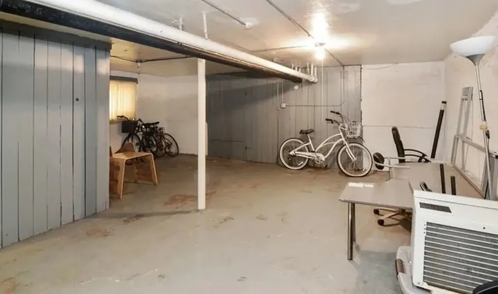 2604 West Argyle Street Chicago IL 60625