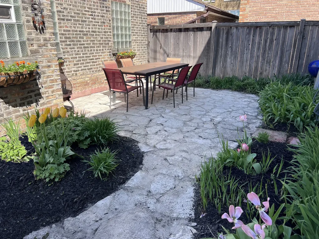 2604 West Argyle Street Chicago IL 60625