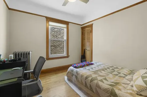 2604 West Argyle Street Chicago IL 60625