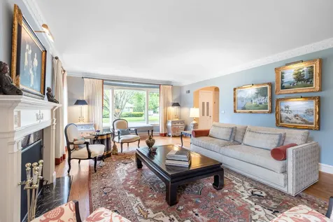 6657 North Le Mai Avenue Lincolnwood IL 60712