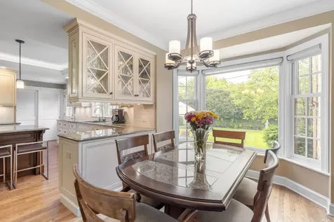 6657 North Le Mai Avenue Lincolnwood IL 60712