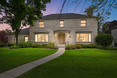 6657 North Le Mai Avenue Lincolnwood IL 60712