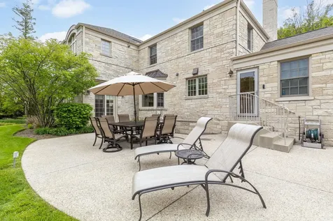 6657 North Le Mai Avenue Lincolnwood IL 60712