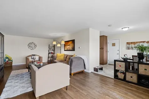 730 Dempster Street Mount Prospect IL 60056