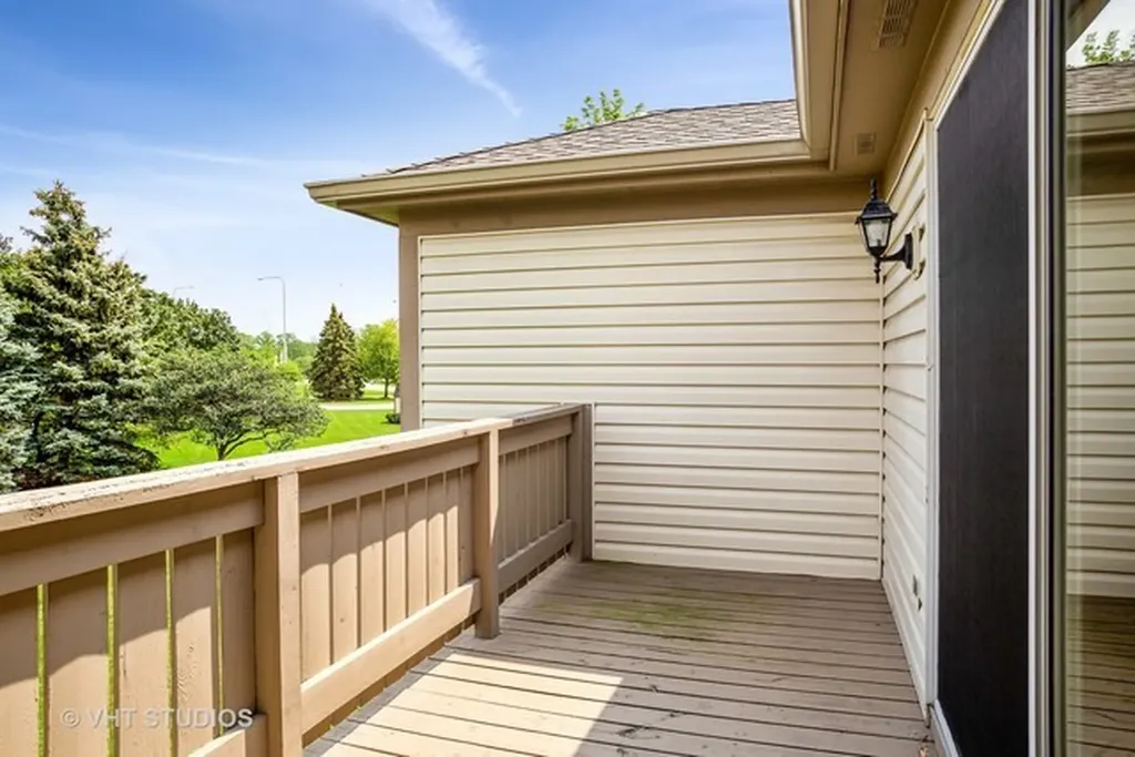 1517 Commodore Court Schaumburg IL 60193