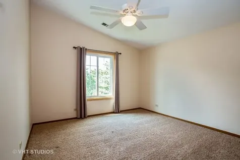 1517 Commodore Court Schaumburg IL 60193