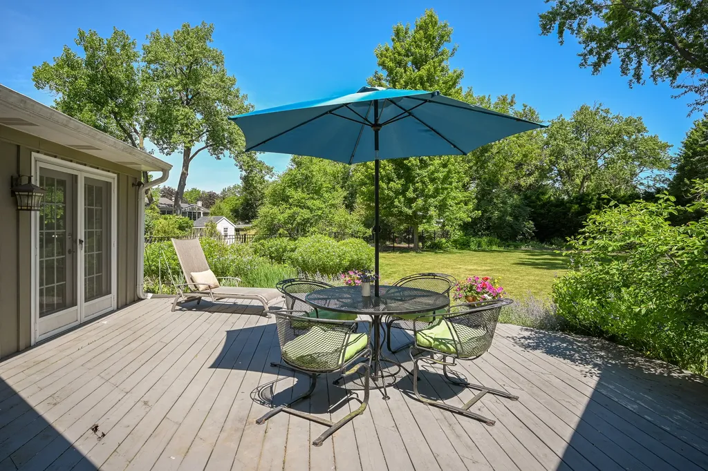 456 Fairview Avenue Glen Ellyn IL 60137