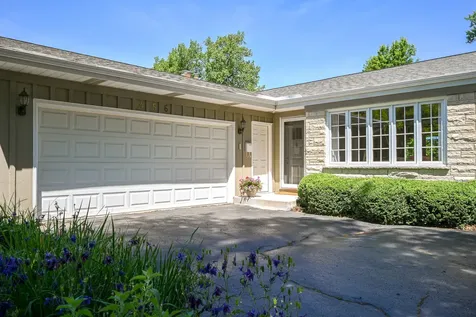 456 Fairview Avenue Glen Ellyn IL 60137