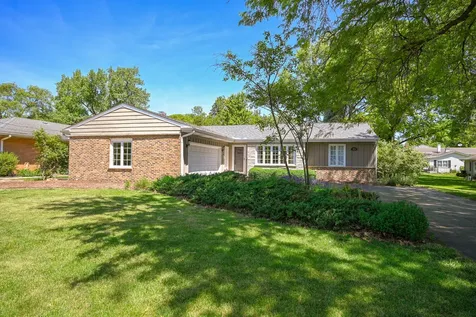 456 Fairview Avenue Glen Ellyn IL 60137