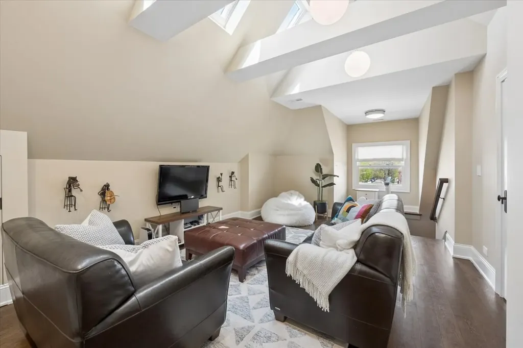 2148 West Giddings Street Chicago IL 60625