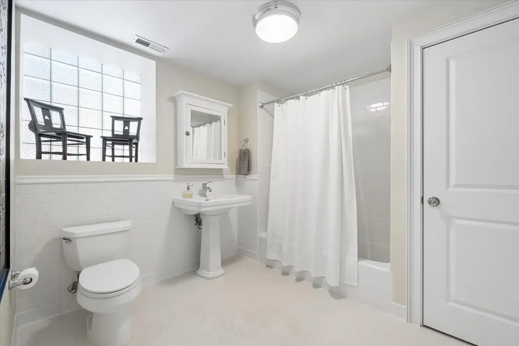 2148 West Giddings Street Chicago IL 60625